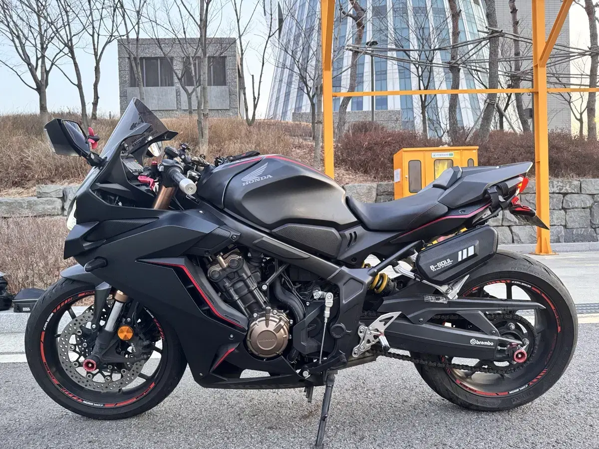 20년식 cbr650r 익실MK2 퀵싶 판매합니다